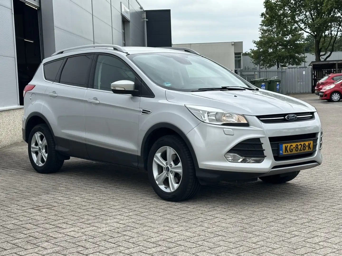 Ford Kuga 1.5 Kuga Trend TREKHAAK WINTERPACK CRUISE CONTROL Grijs - 2