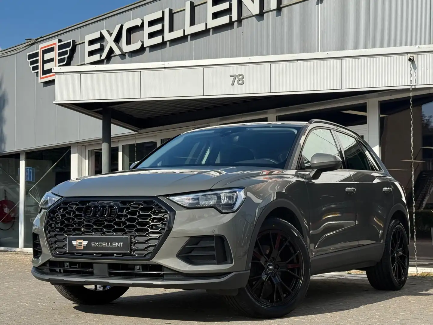 Audi Q3 35 TFSI S Tronic | Black Edition | Leder Grau - 1