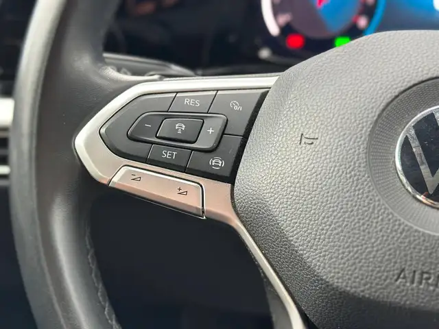 Volkswagen Golf view 12