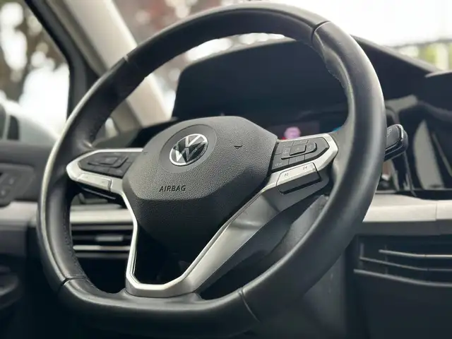 Volkswagen Golf view 6