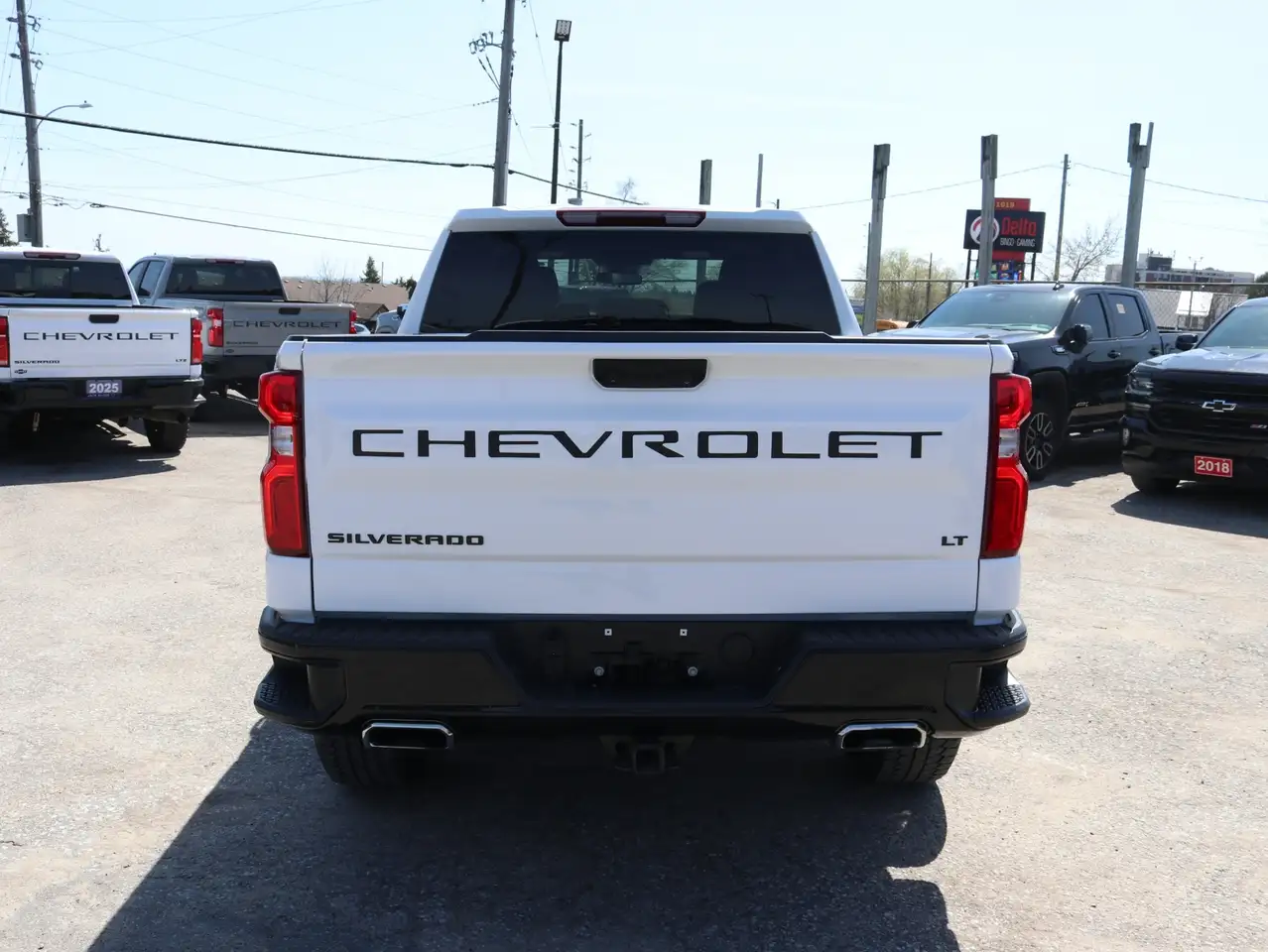 Chevrolet Silverado 1500 снимка Chevrolet Silverado 1500