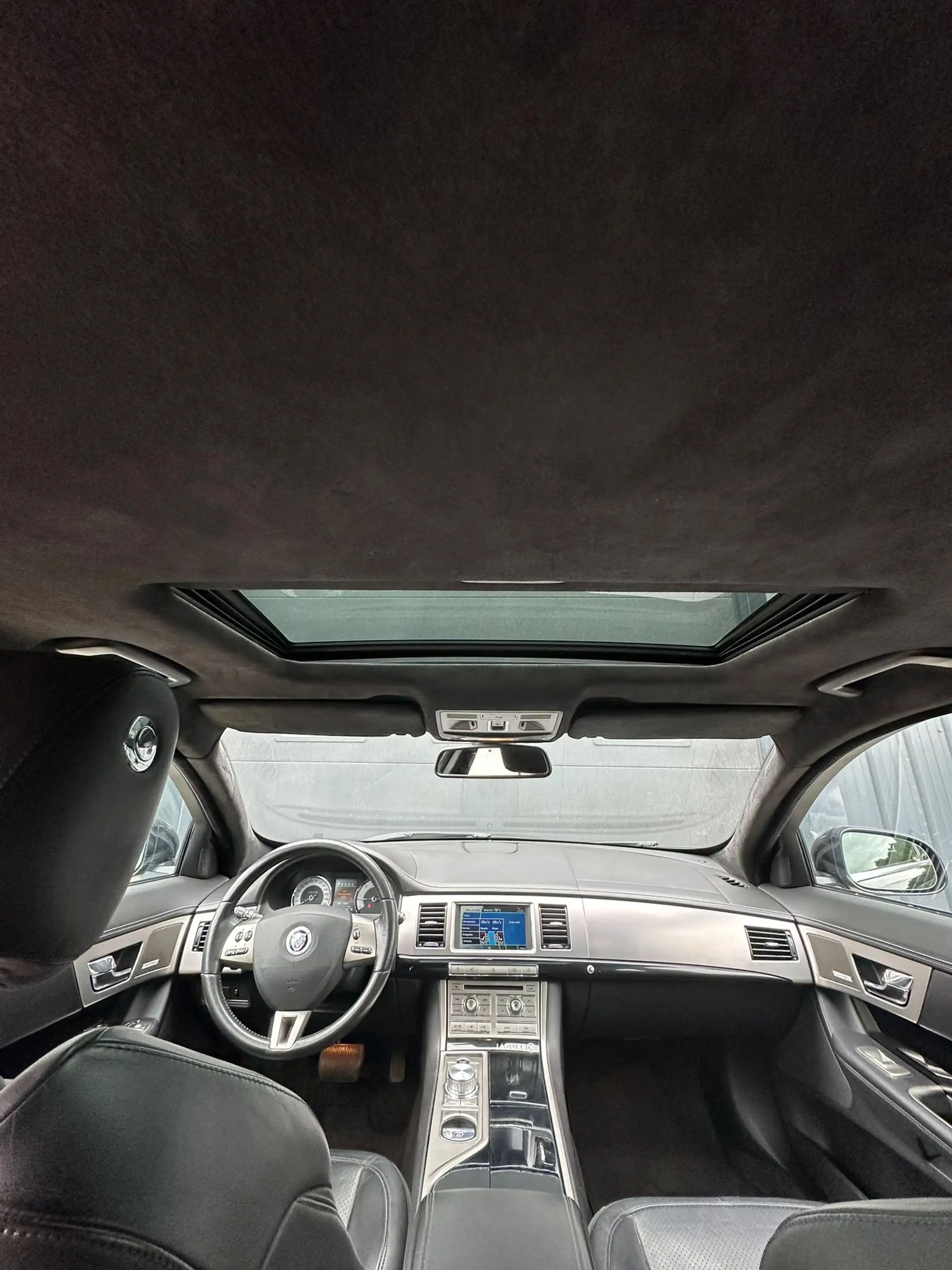 Jaguar XF XF 3.0 Turbo V6 Premium Luxury DPF — photo 10