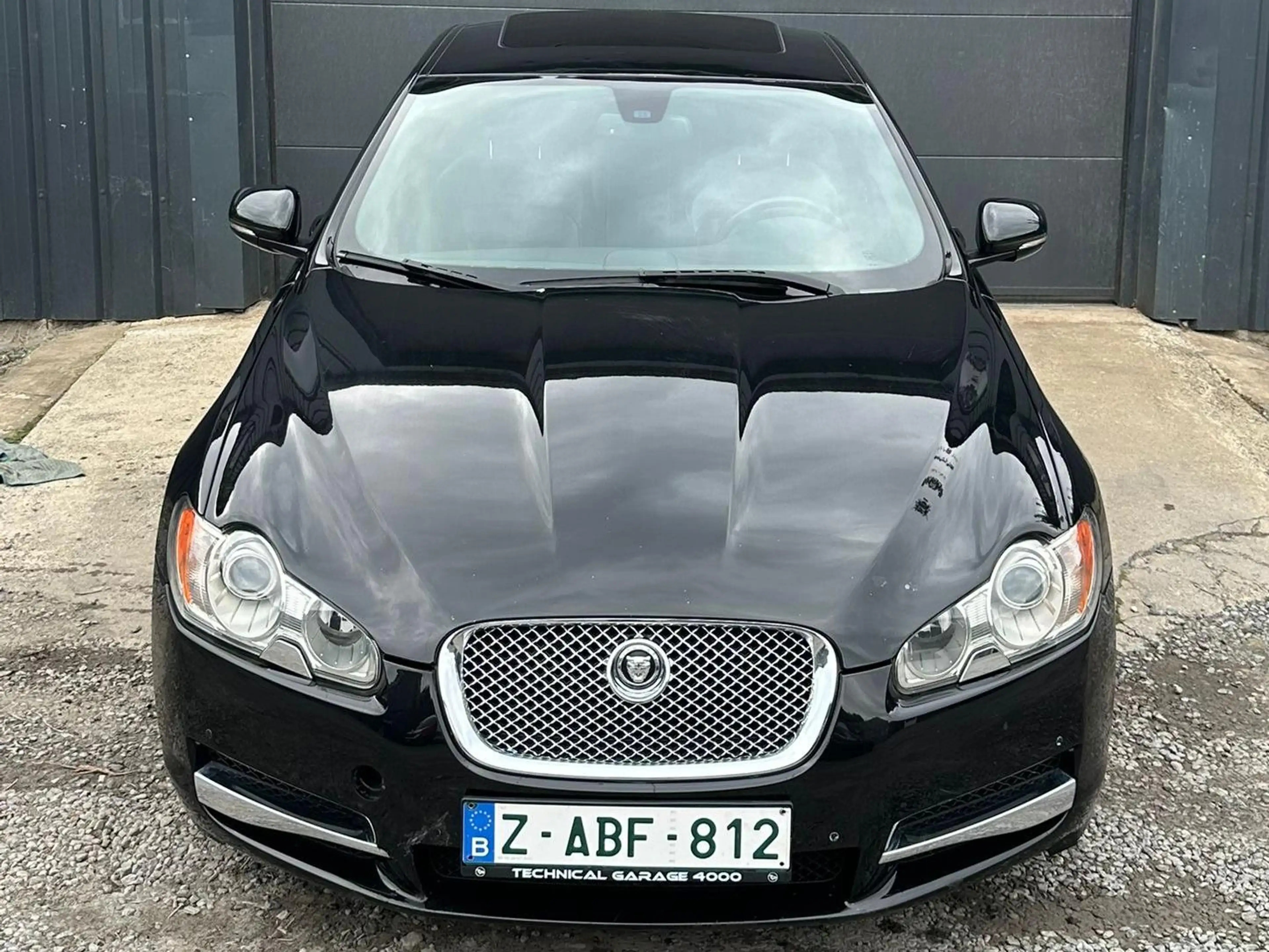 Jaguar XF XF 3.0 Turbo V6 Premium Luxury DPF — photo 3