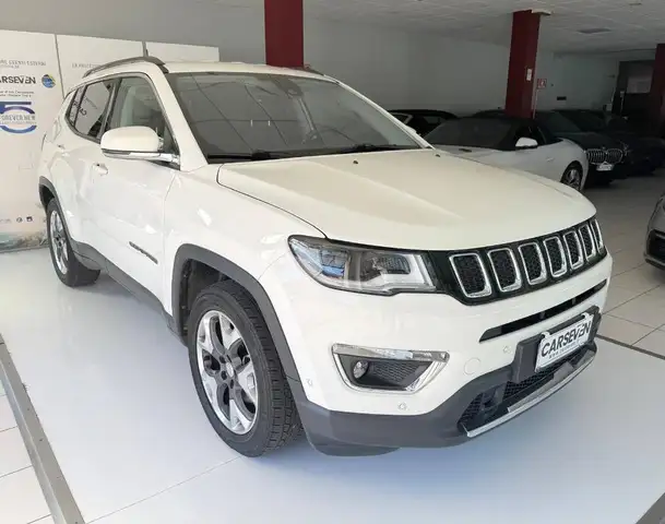 Jeep Compass view 3