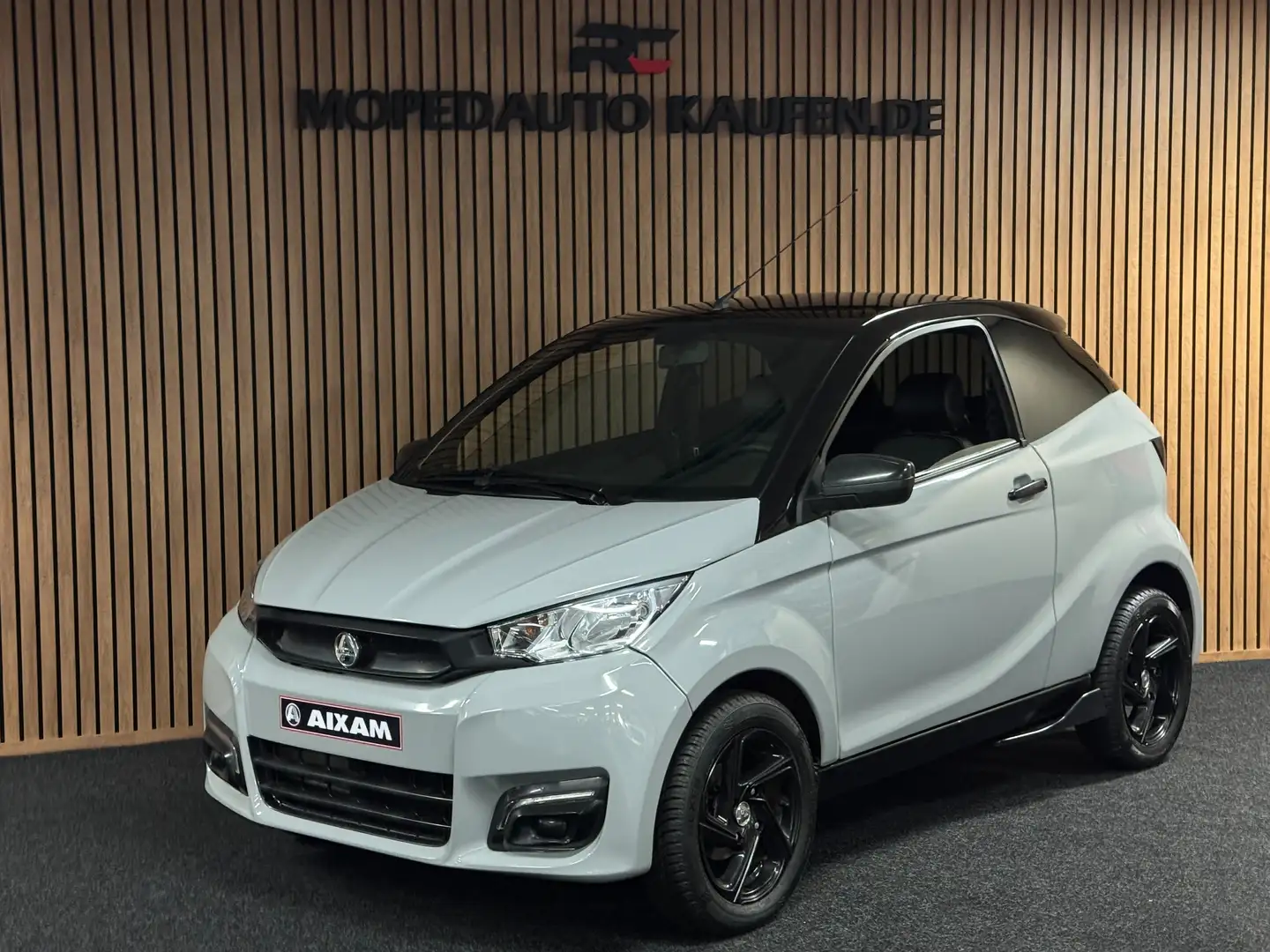 Aixam Coupe Sport Nardo Grey | 8 PS Kubota Motor Gris - 2