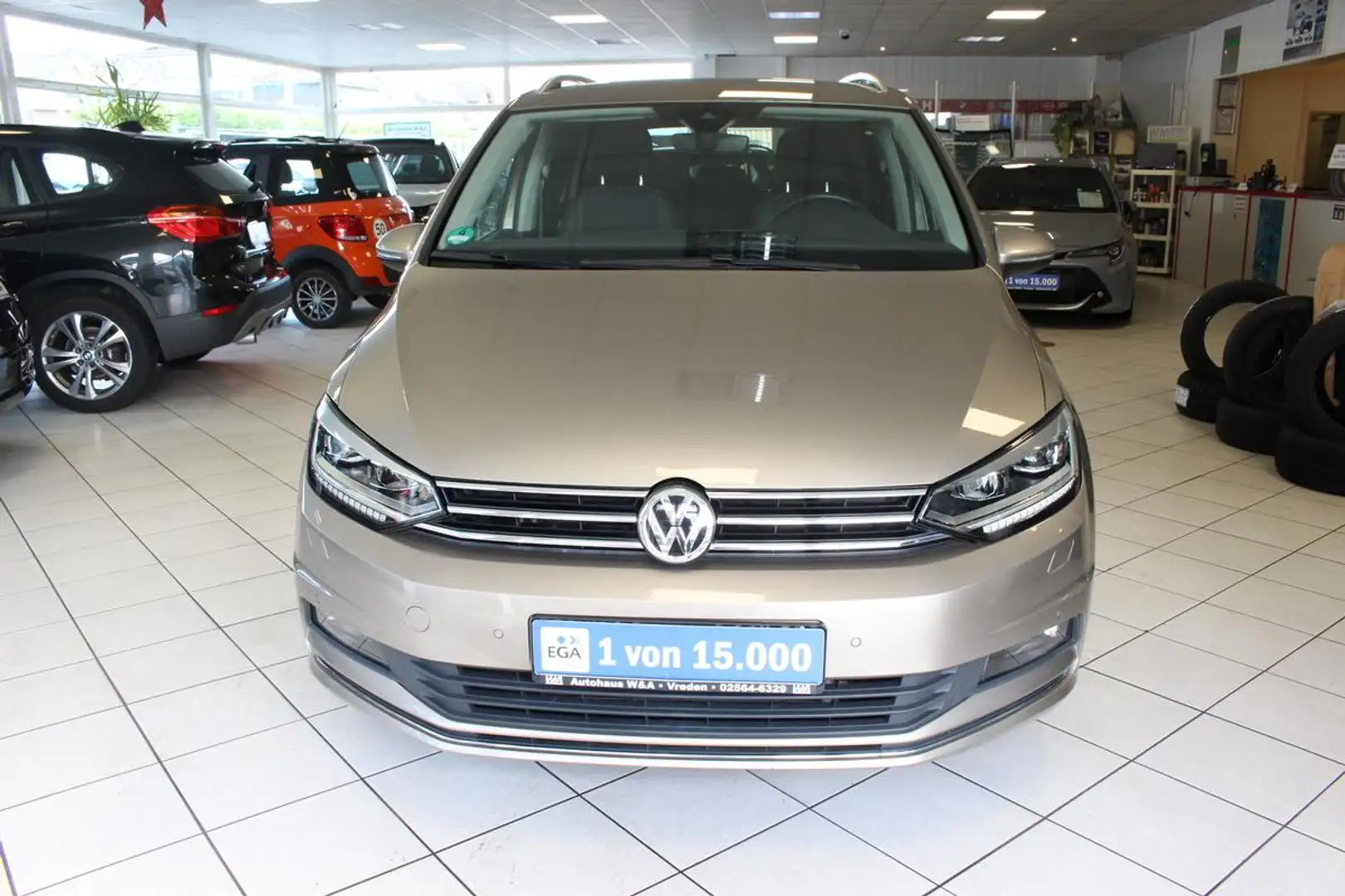 Volkswagen Touran 1.5 TSI Join OPF.DSG.AHK.LED Beige - 2