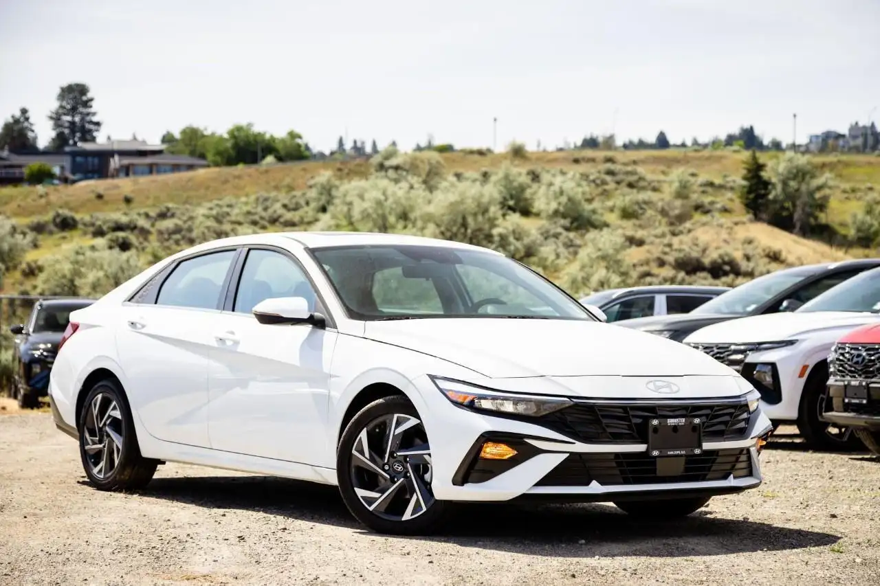 2026 Hyundai ELANTRA
