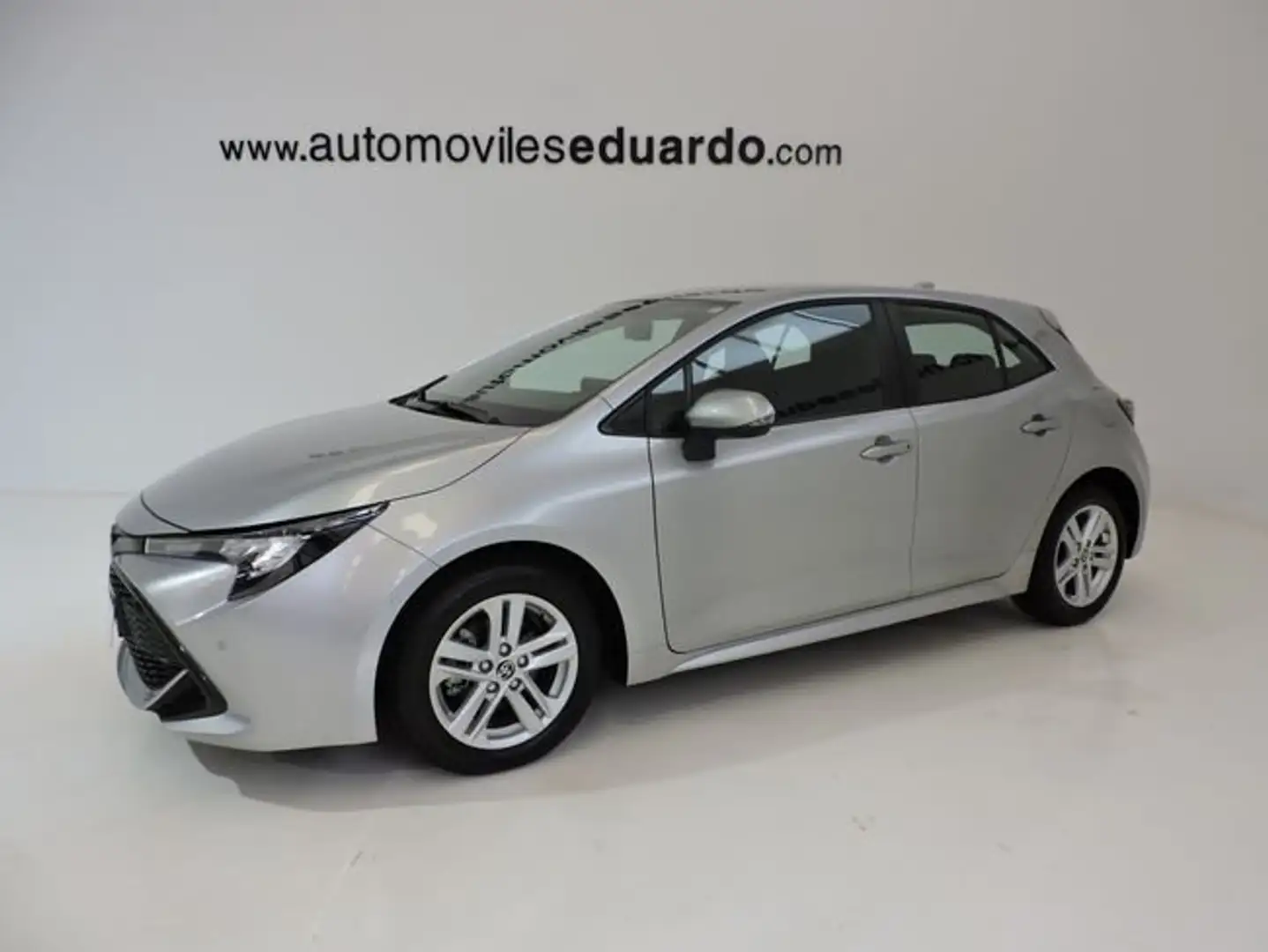Toyota Corolla 1.8 Hybrid Dynamic Plateado - 1