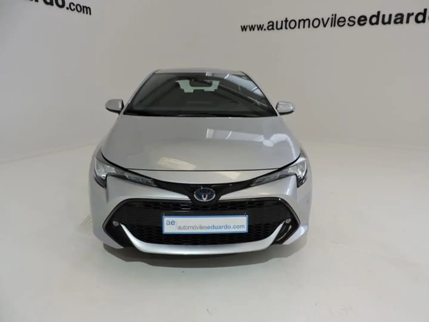 Toyota Corolla 1.8 Hybrid Dynamic Plateado - 2