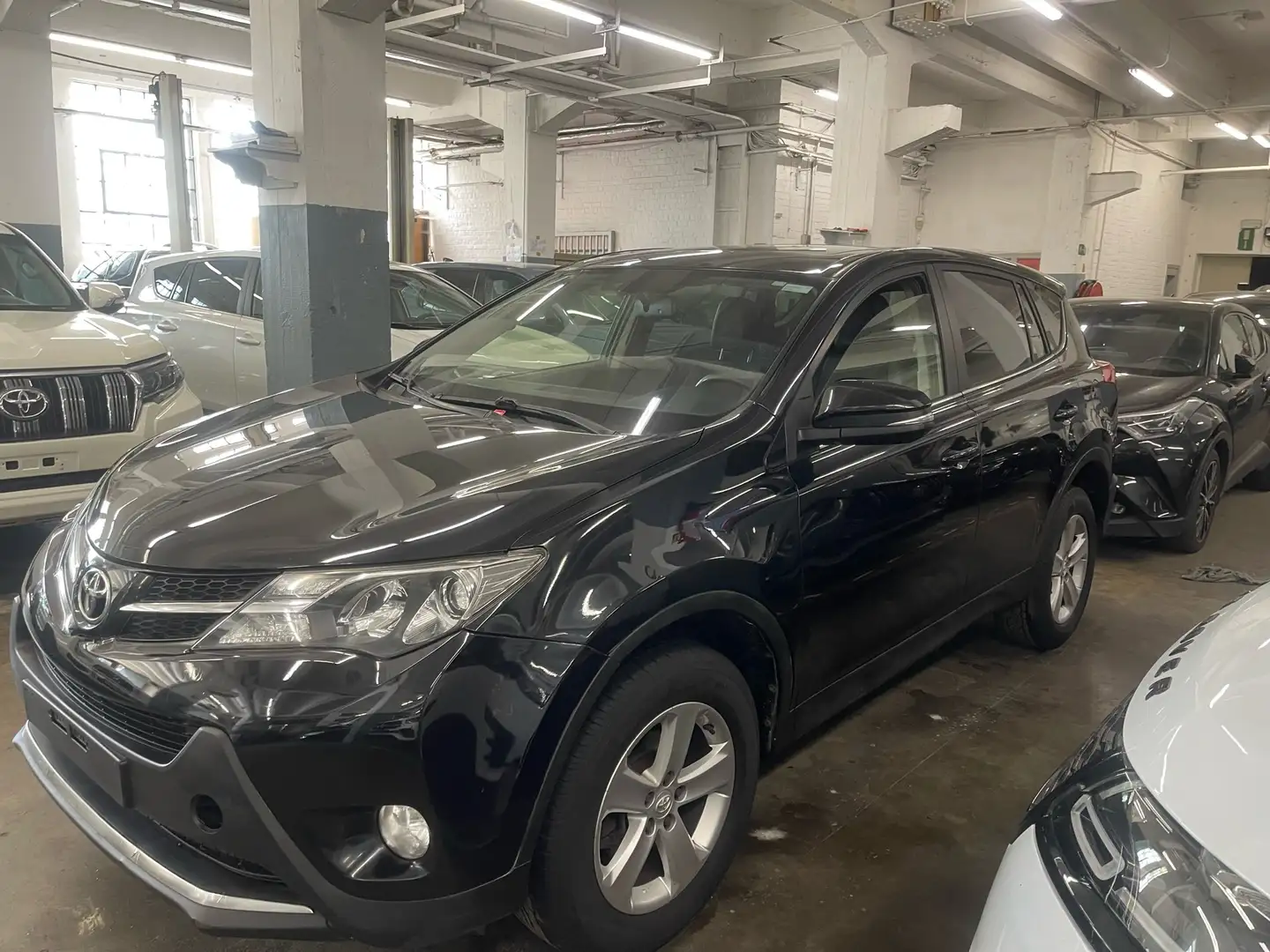 Toyota RAV 4 RAV4 2.0 D-4D 4x2 Lounge Schwarz - 2