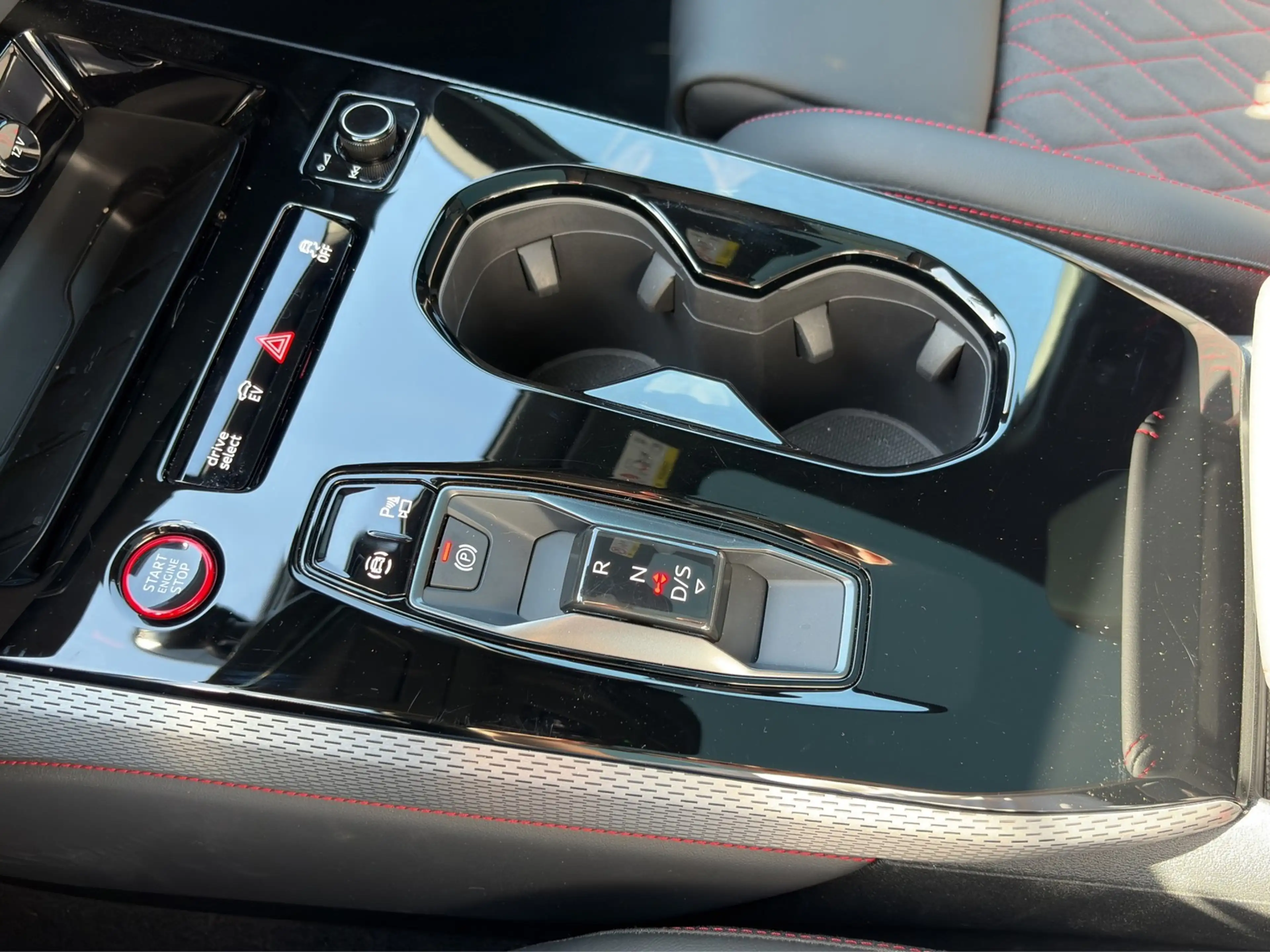 Audi A5 Avant e-hybrid quattro S line AHK+Pano+Matrix — photo 11