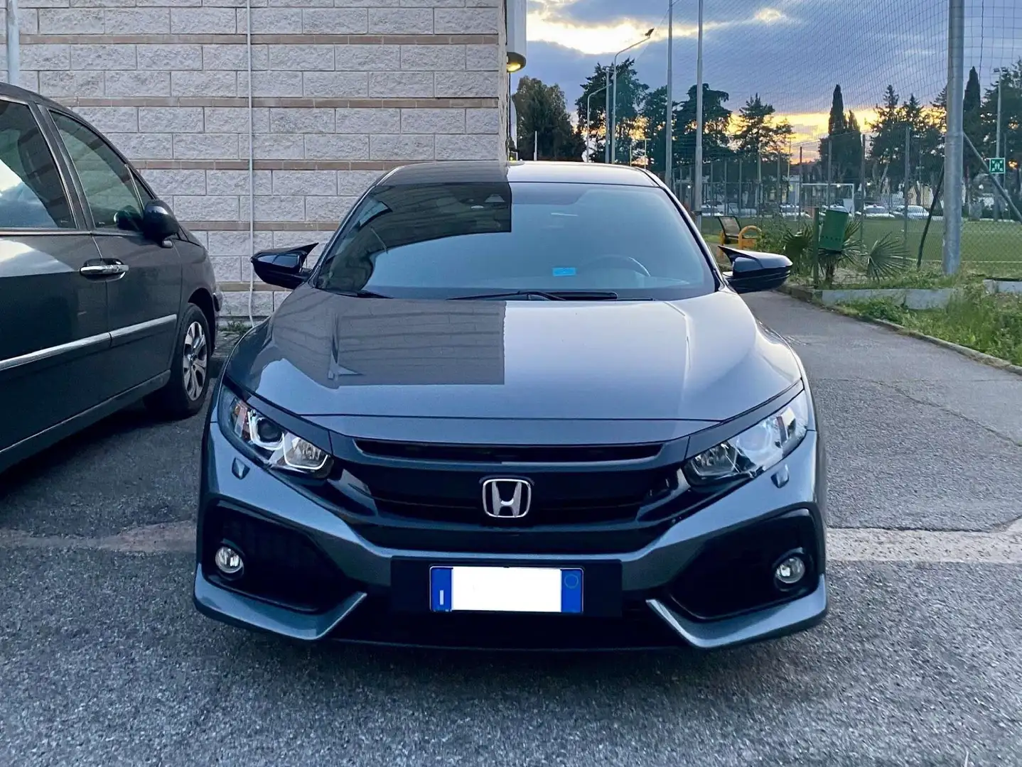 Honda Civic 4p 1.6 Elegance Navi auto - 1