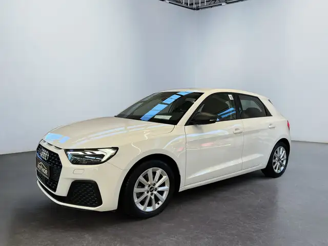 Audi A1 view 2