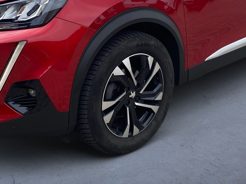 Peugeot 2008 1.2 PureTech 130 Allure *Pano*360'*GJR*Alu* — photo 6