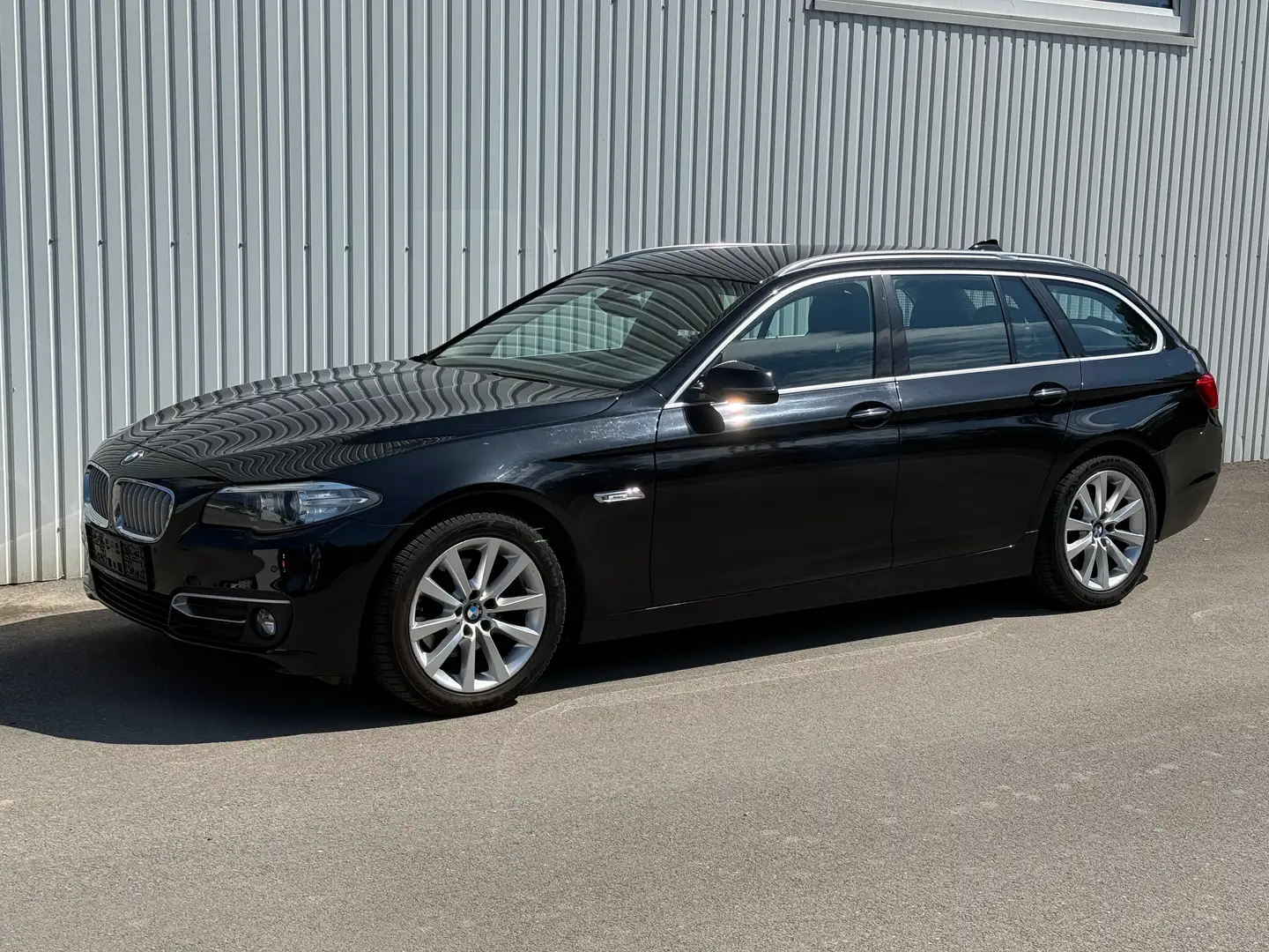 BMW 520 520 d xDrive*Head Up* PDC*Navi* Schwarz - 1