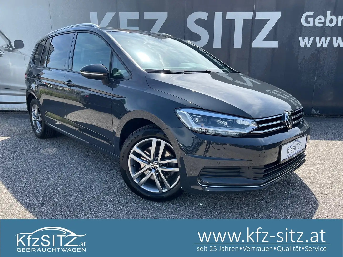 Volkswagen Touran Comfortline Active 2,0 TDI 7 Sitze DSG Grau - 1