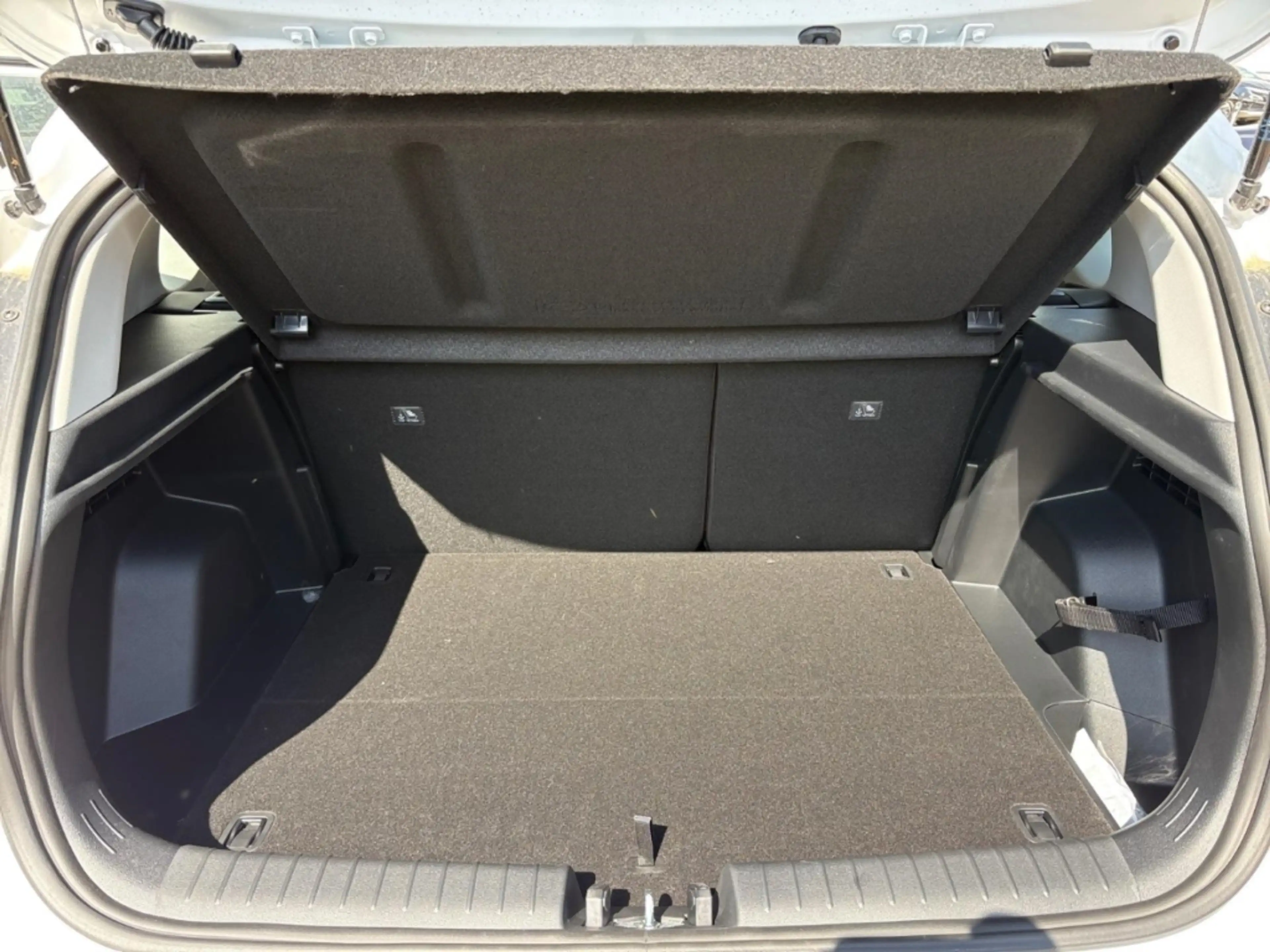 Hyundai BAYON 1.0 T-GDI Trend Komfort-Paket*LED*Keyless*Carplay — photo 13