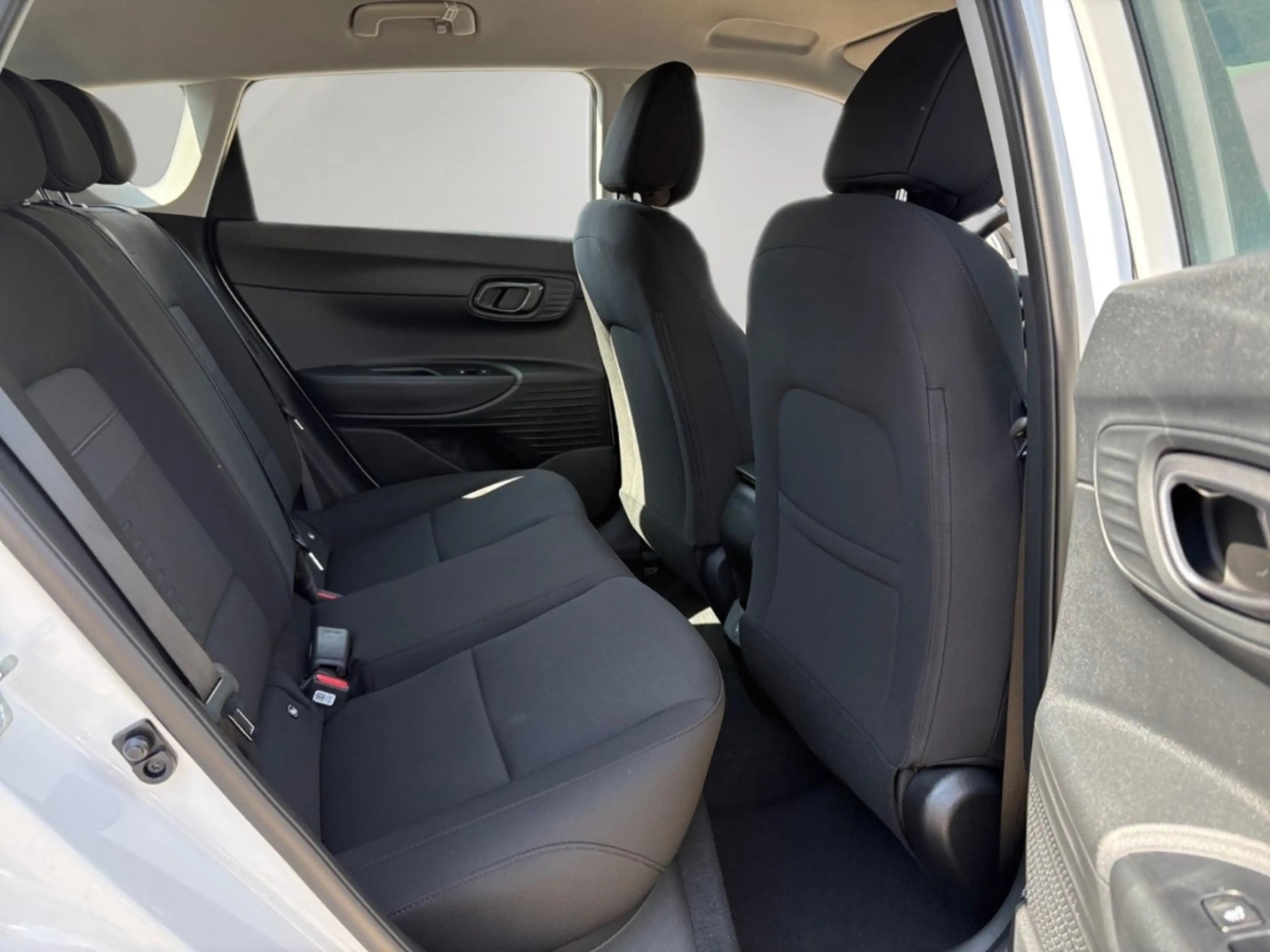 Hyundai BAYON 1.0 T-GDI Trend Komfort-Paket*LED*Keyless*Carplay — photo 14
