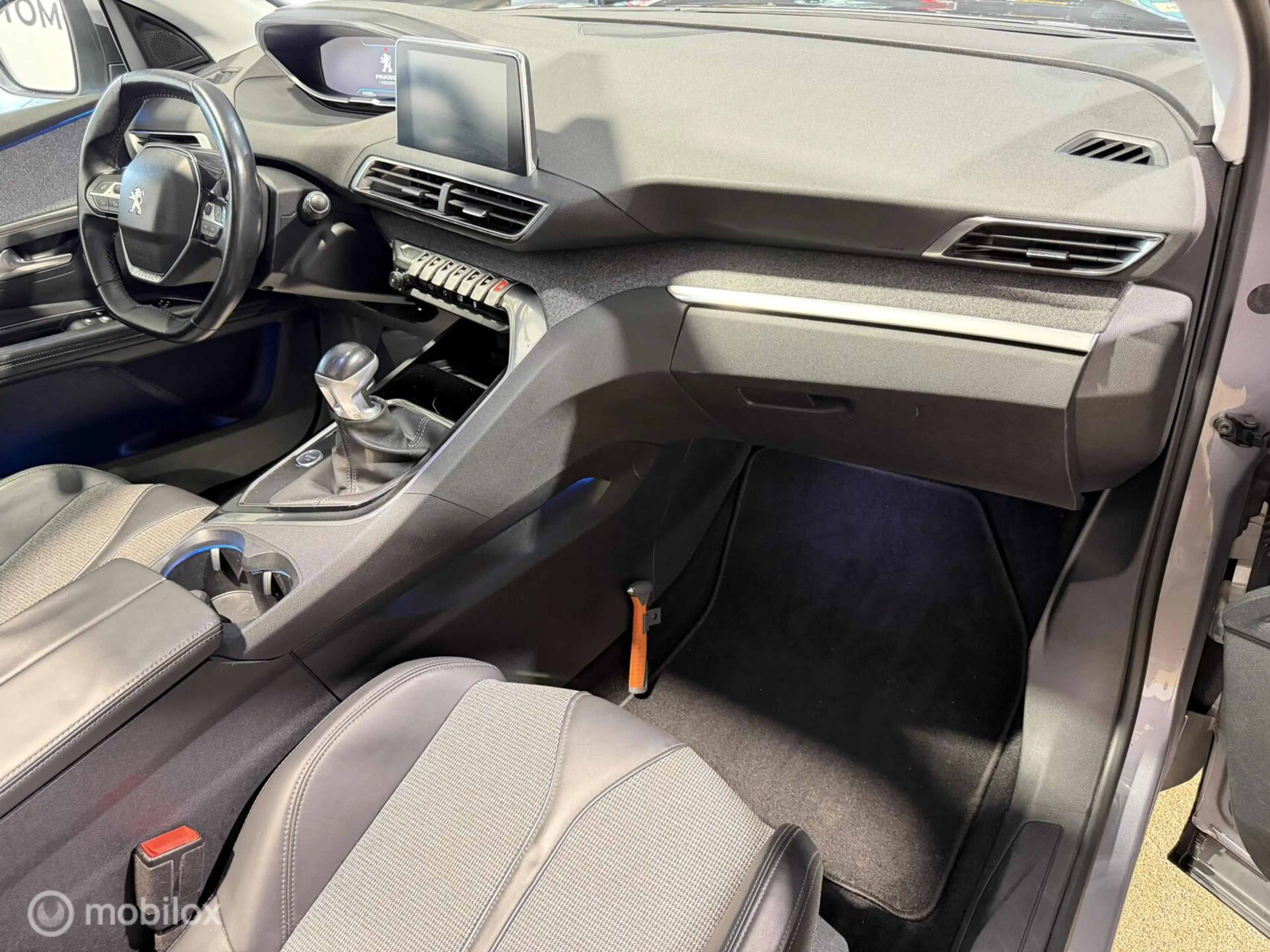 Peugeot 3008 1.2 PureTech Blue Lease Premium PANO/CAME/CLIMA — photo 5