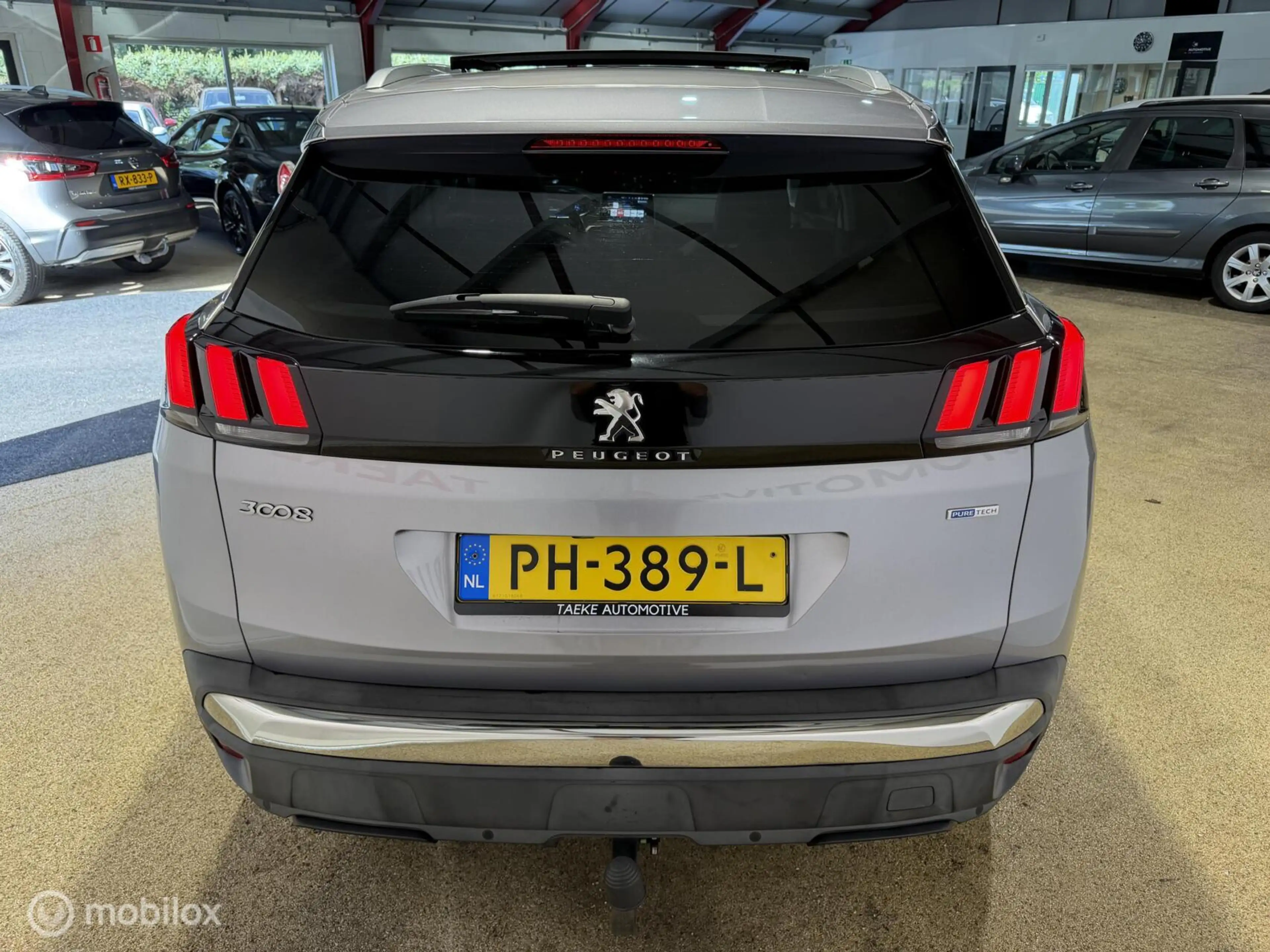 Peugeot 3008 1.2 PureTech Blue Lease Premium PANO/CAME/CLIMA — photo 2