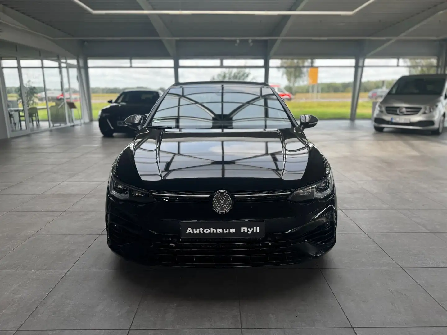 Volkswagen Golf VIII Lim. R 4Motion Schwarz - 2