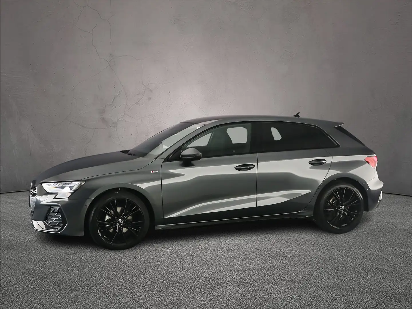 Audi A3 Sportback 30 TFSI 116pk S edition Grijs - 2