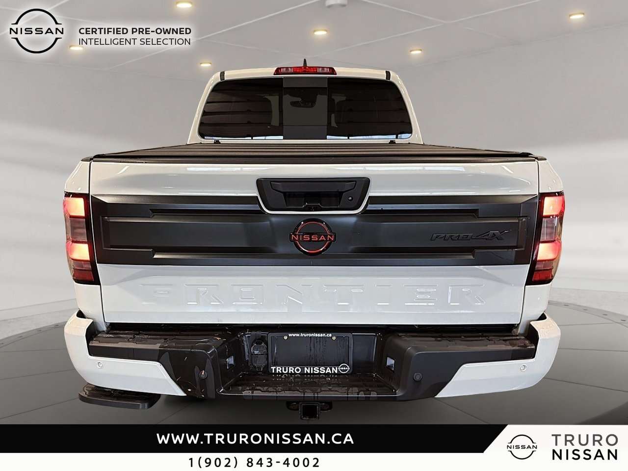2025 Nissan Frontier Pro-4X LUX | w/Leather & Tri-fold Tonneau Cover — photo 1