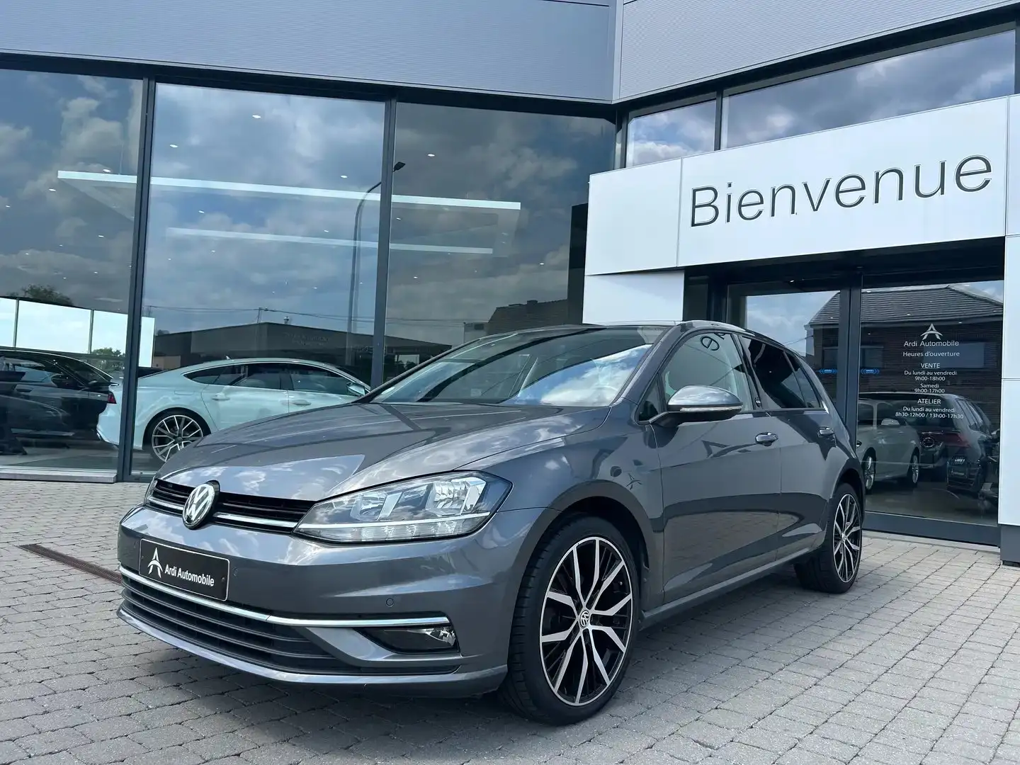 Volkswagen Golf 1.6 TDi BMT Sound*CAMERA*CARPLAY*GARANTIE*1 PROP* Grau - 1