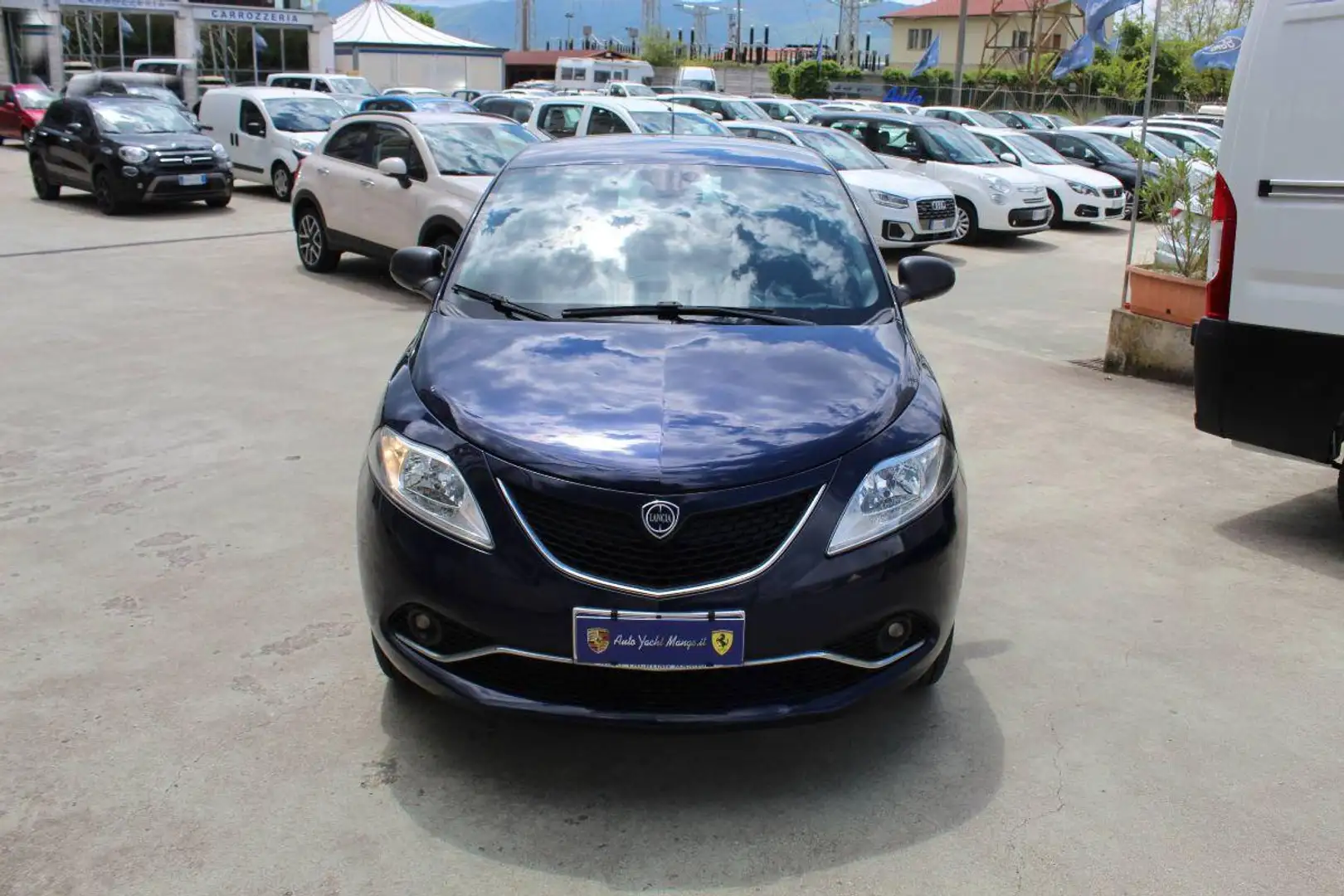 Lancia Ypsilon 0.9 T.Air 85CV 5p. Met.Ec.Plat. Blauw - 2