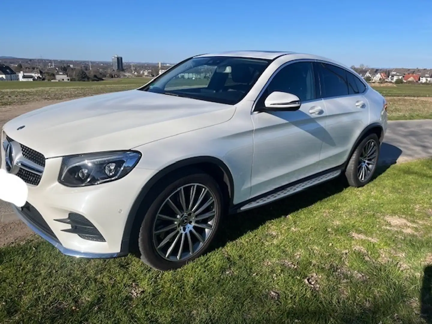 Mercedes-Benz GLC 250 GLC 250 Coupe 4Matic 9G-TRONIC AMG Line White - 1