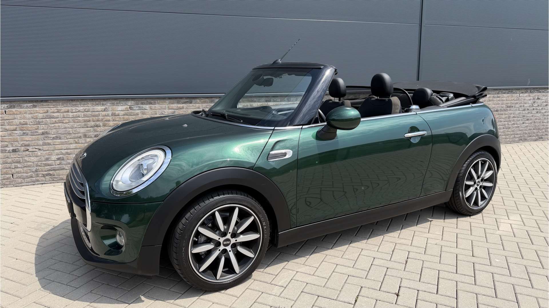 MINI Cooper Cabrio