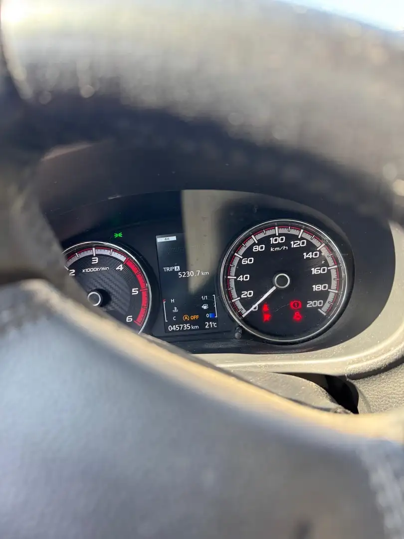 Mitsubishi L200 d.cab 2.3d Intense 4wd 150cv - 2