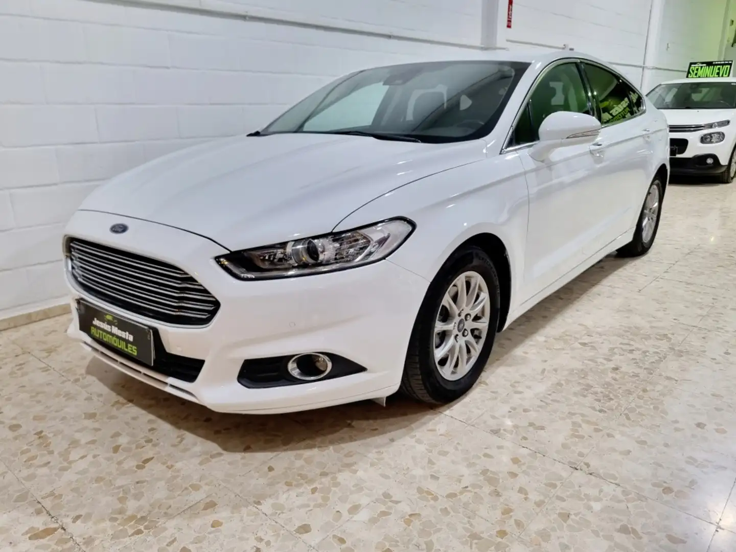 Ford Mondeo 1.6TDCI Trend 115 Weiß - 1
