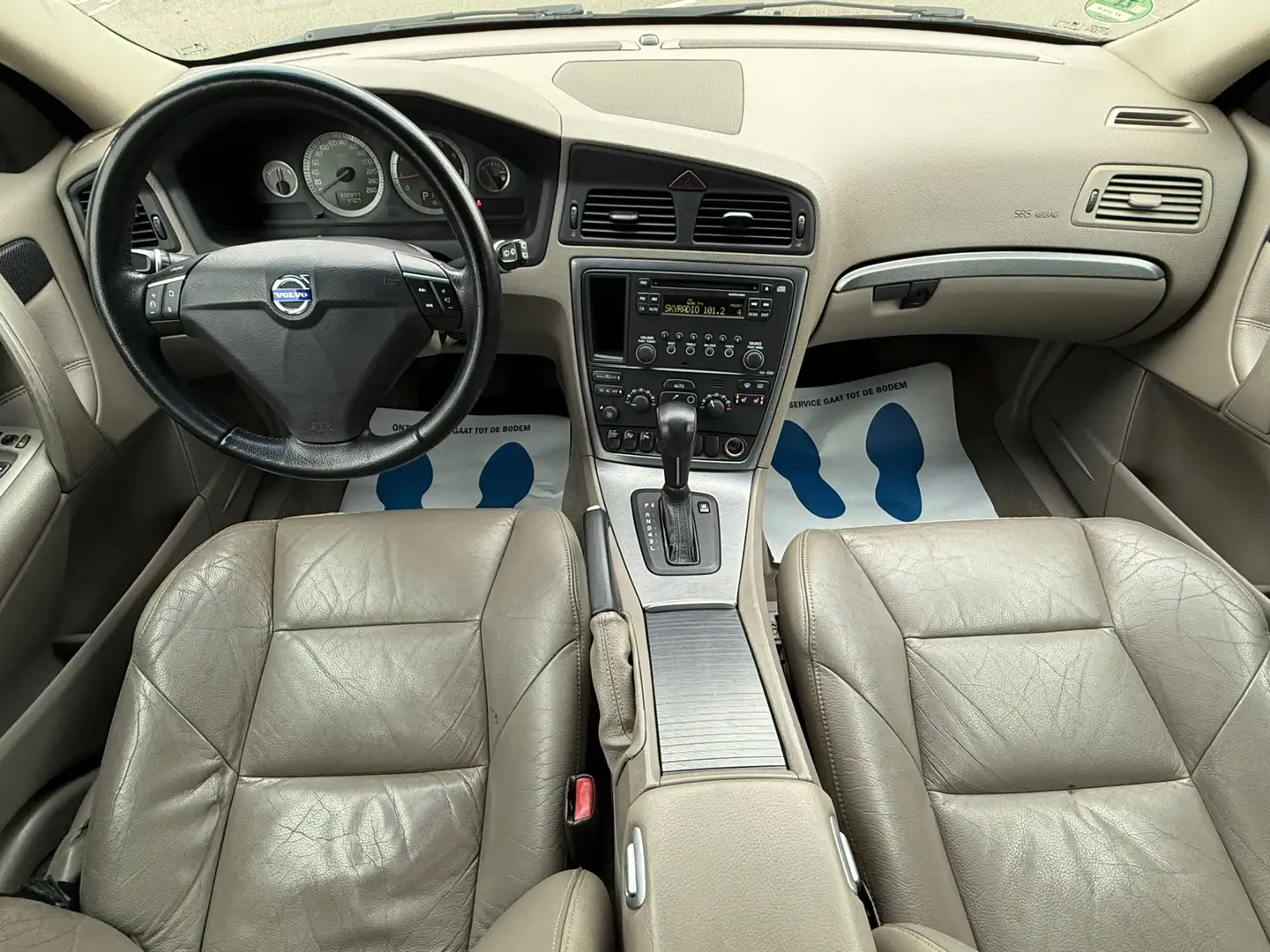 Volvo V70 2.4 - QUATTRO - AUTOMAAT - STOEL VERW - PARK SENSO Blauw - 2