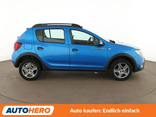 Dacia Sandero view 7
