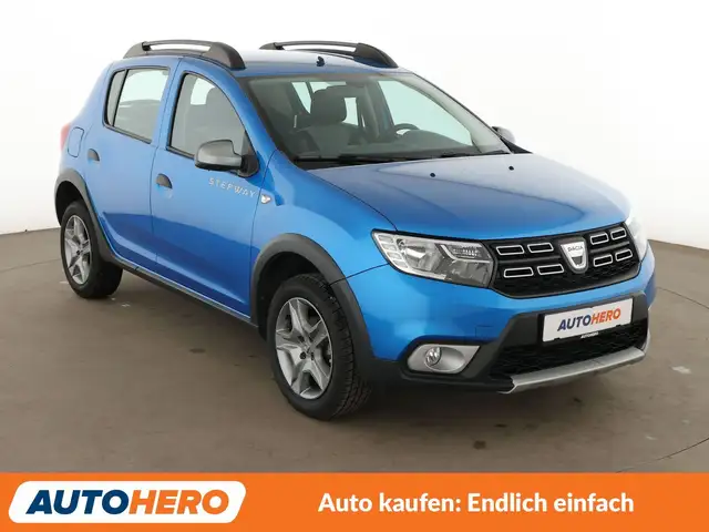 Dacia Sandero view 8