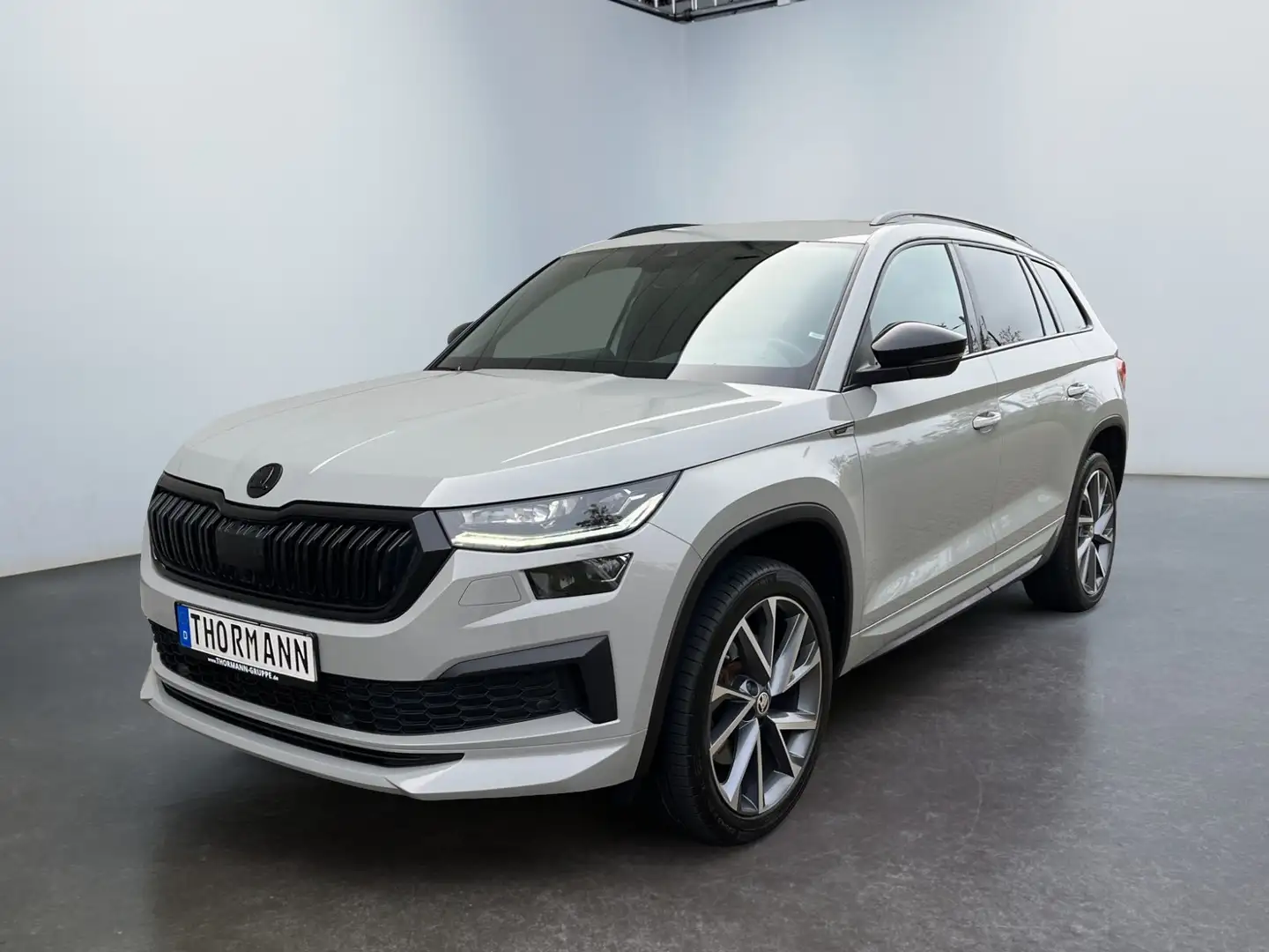 Skoda Kodiaq Sportline 2.0 TDI 2xKlima 4xSHZ AHK AUT Grau - 2