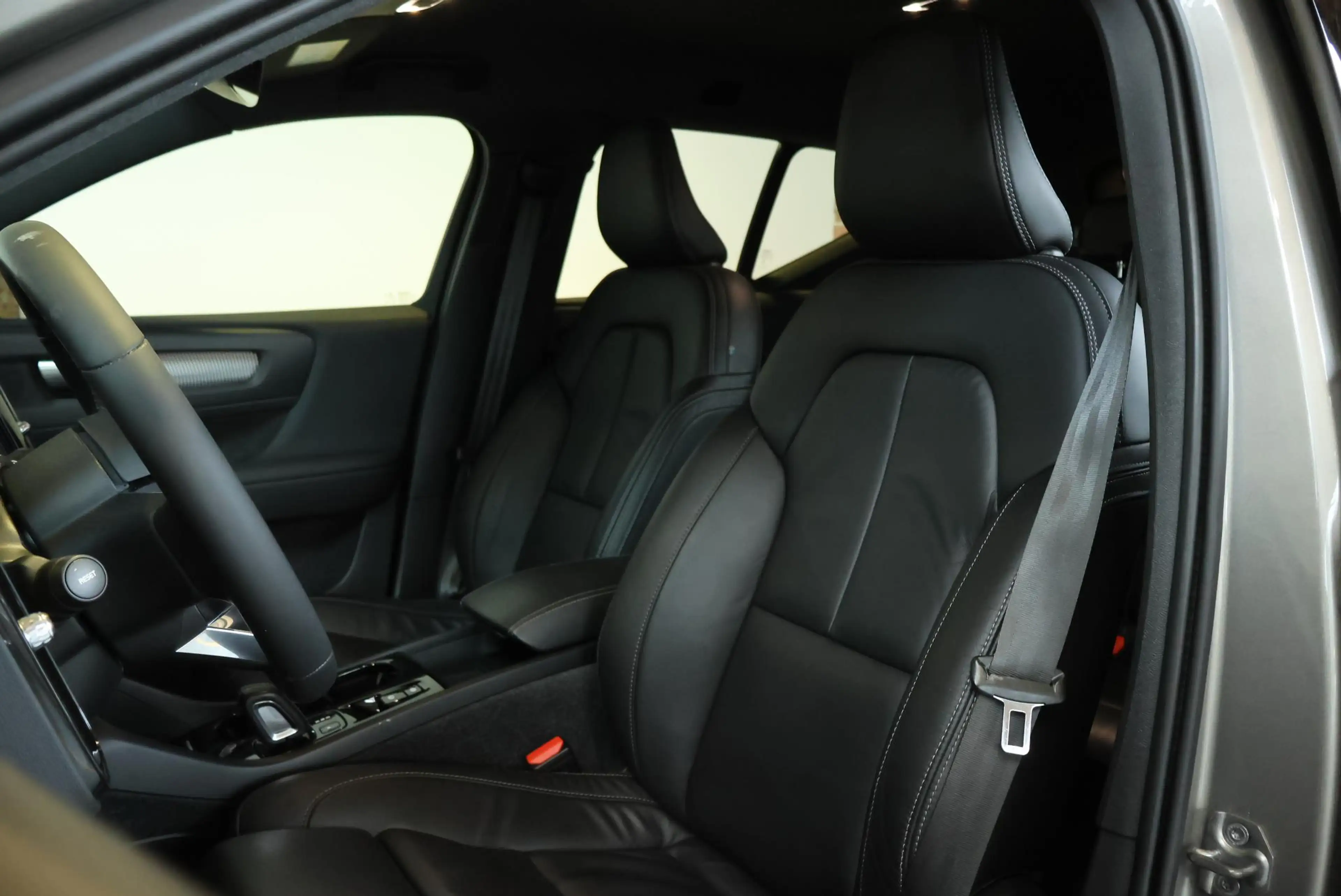 Volvo XC40 T4 Recharge R-Design | Adaptive Cruise Control | P — photo 10