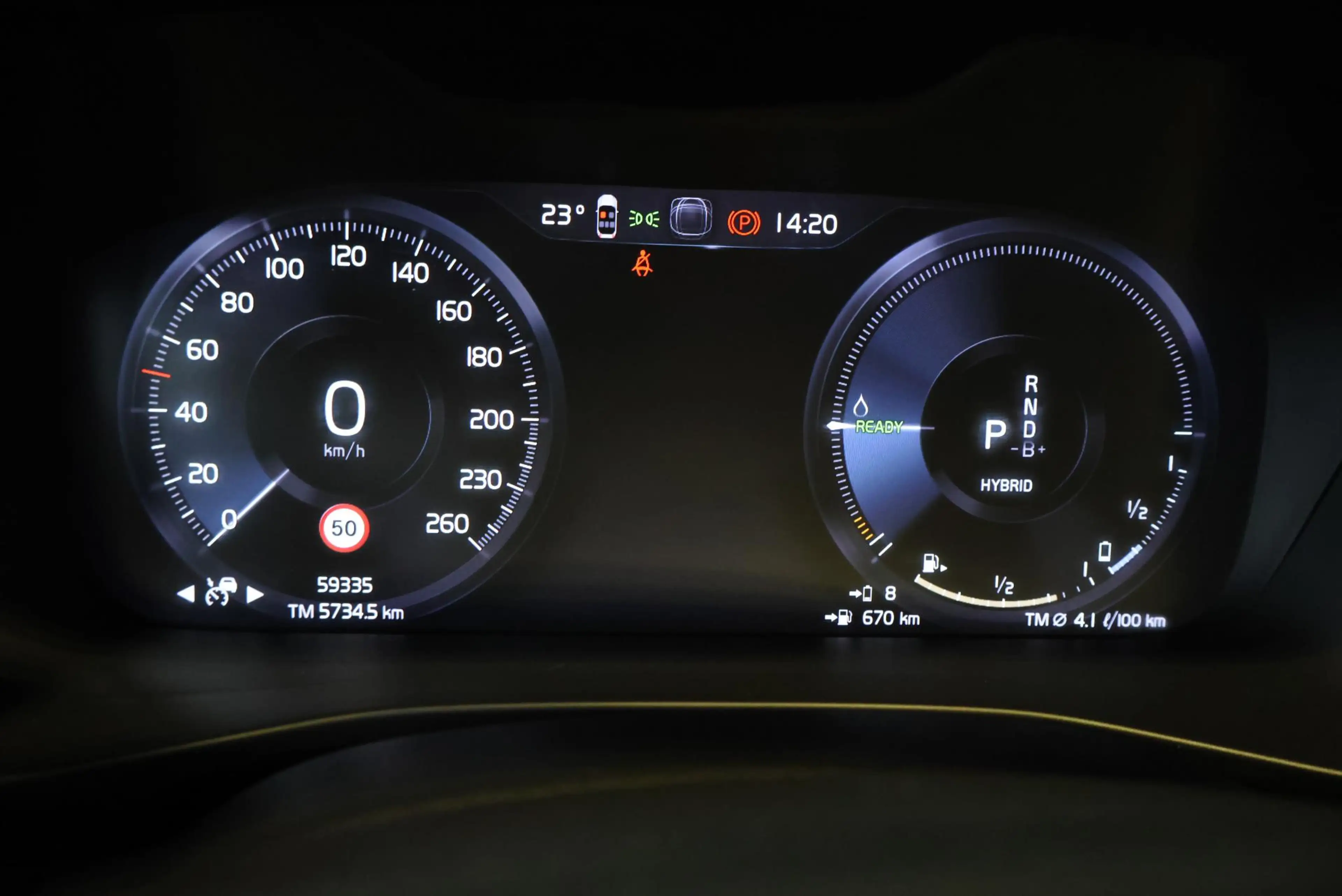 Volvo XC40 T4 Recharge R-Design | Adaptive Cruise Control | P — photo 13