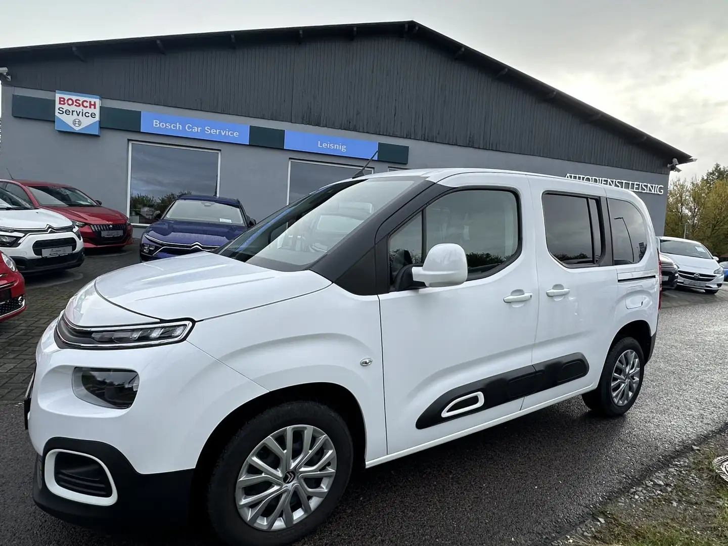 Citroen Berlingo 1,5 BlueHDI 100 Feel 7-Sitzer PDC Weiß - 2