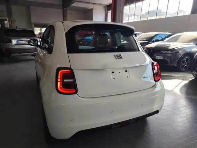 Fiat 500 view 12
