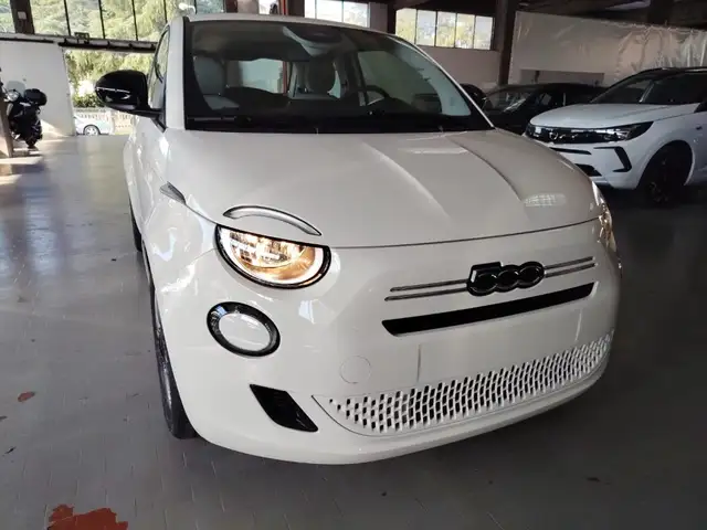 Fiat 500 view 13