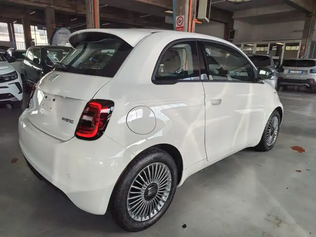 Fiat 500 view 8