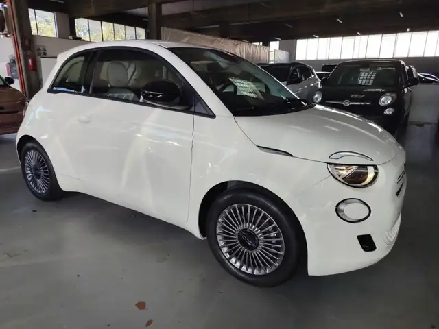 Fiat 500 view 4