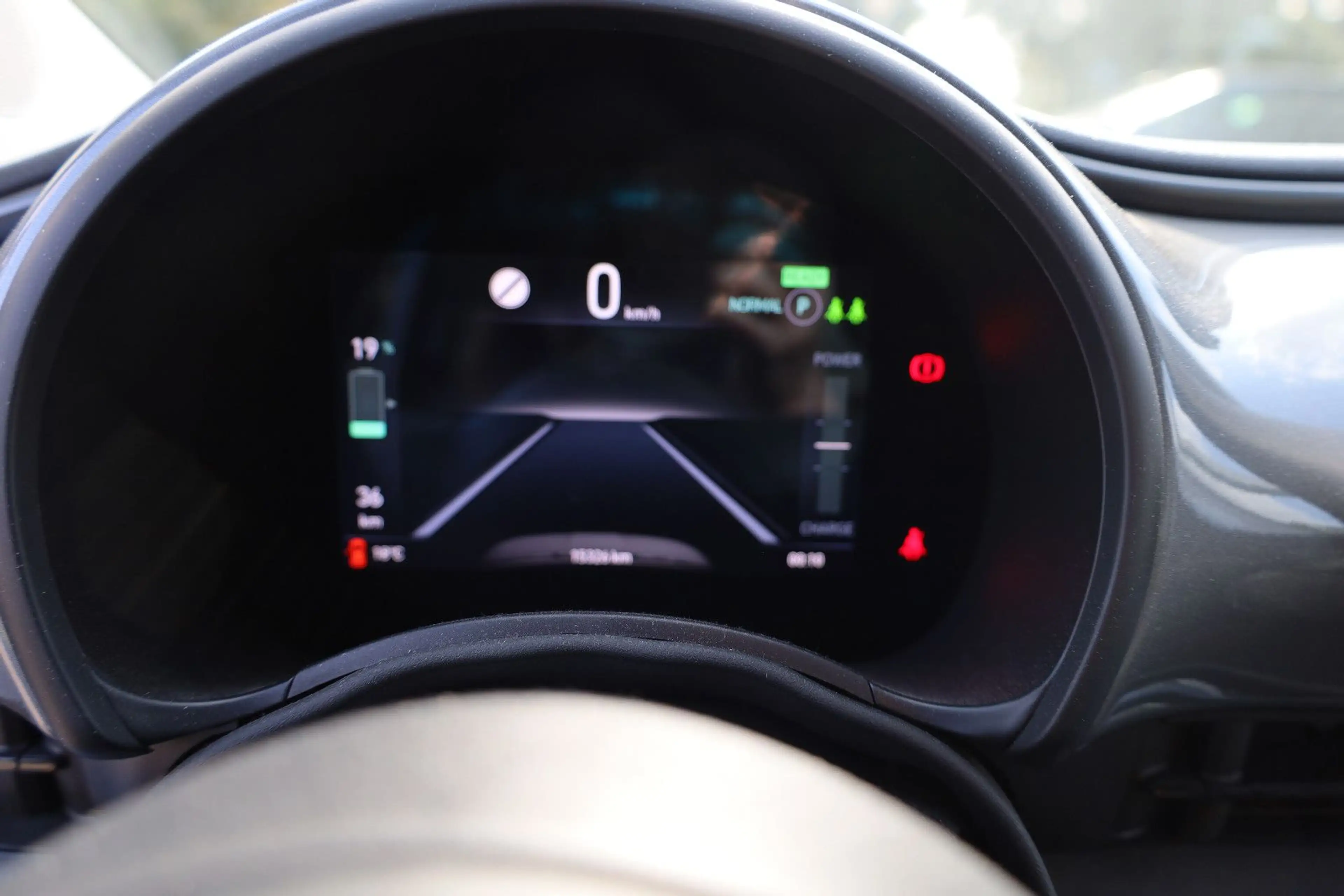 Fiat 500e Icon 42KW/H SOH 99,5 % — photo 11