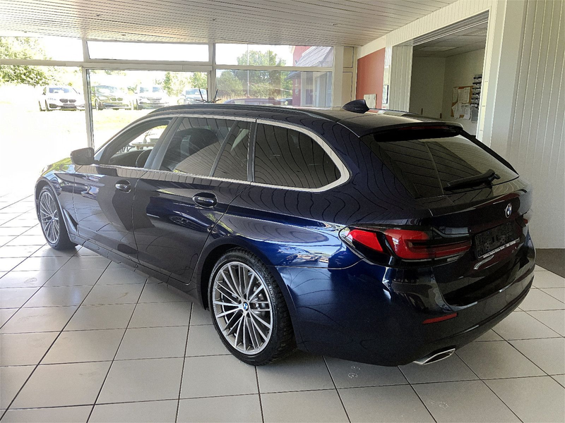 BMW 520 d LASER/Aktivtemp/HuD/Driving&Parkasst — photo 2