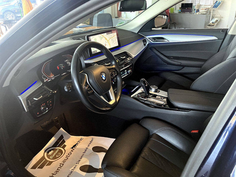 BMW 520 d LASER/Aktivtemp/HuD/Driving&Parkasst — photo 6