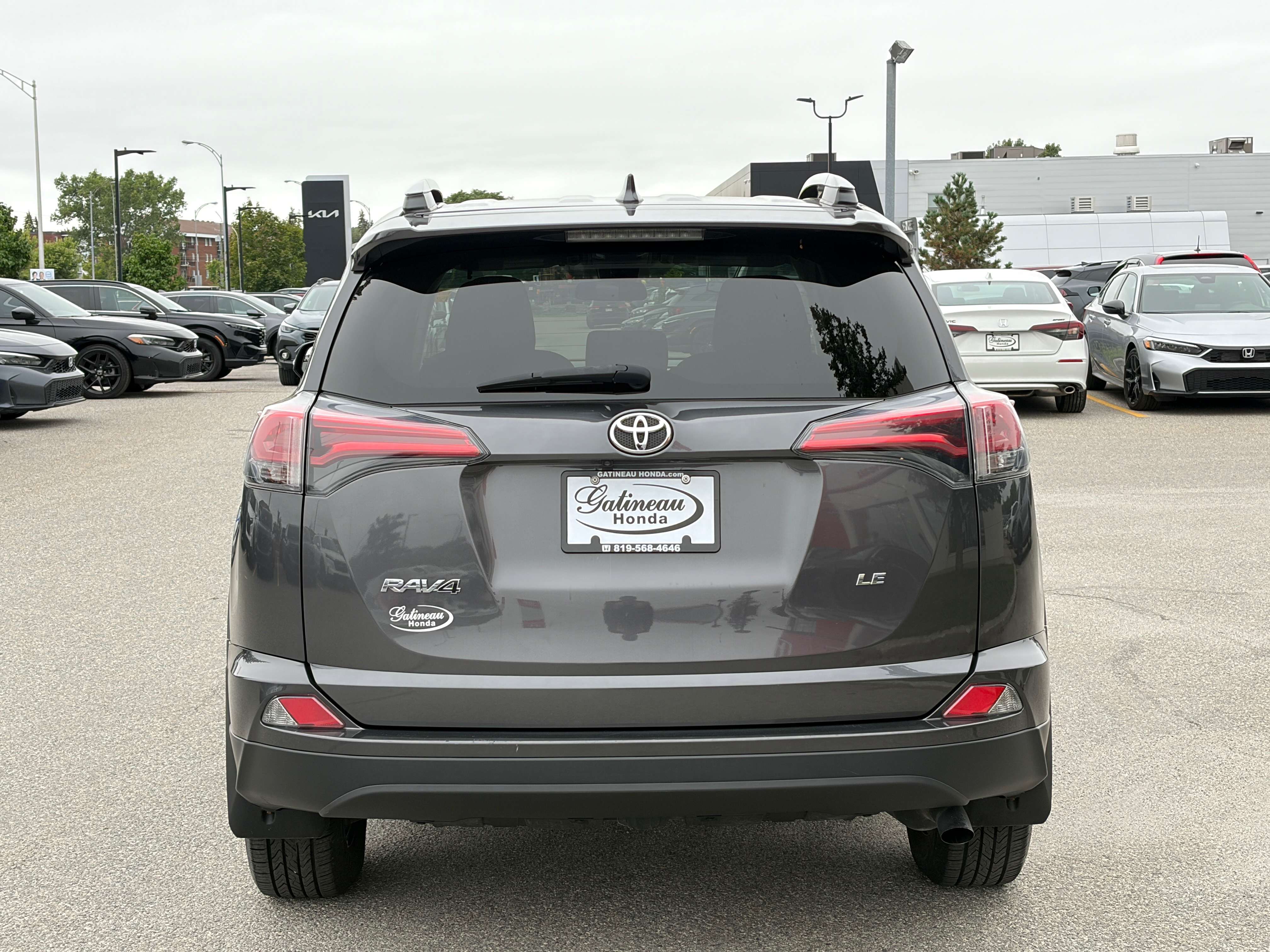 2017 Toyota RAV4 LE — снимка 1