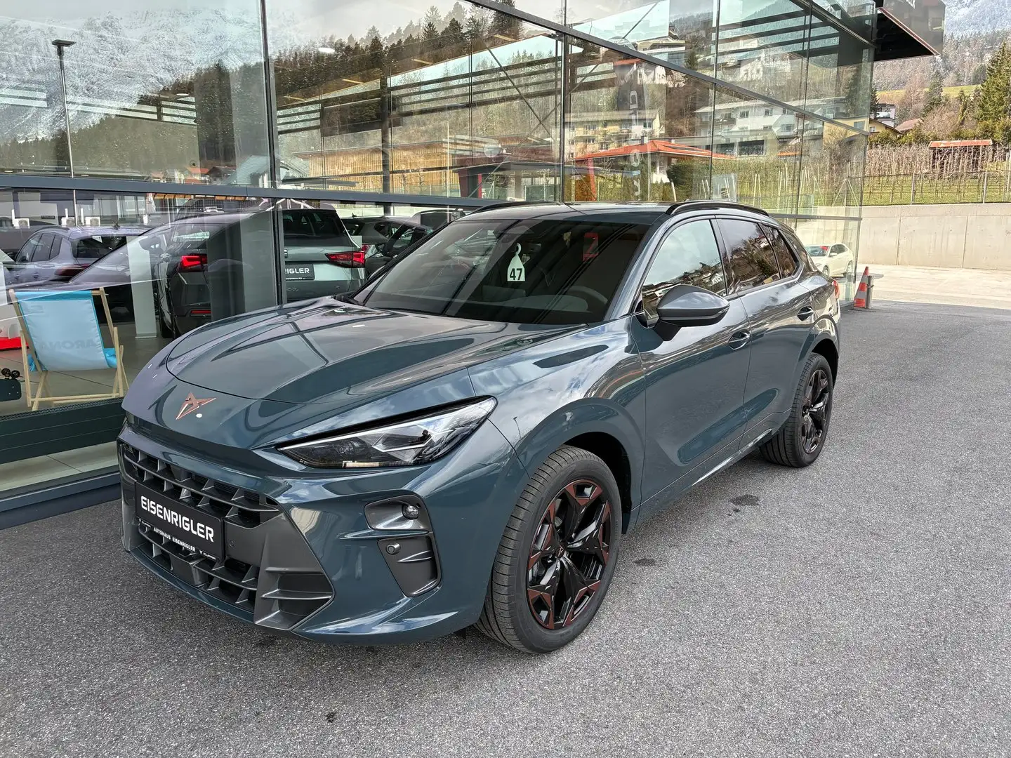 CUPRA Terramar 2.0 TSI 204 PS DSG 4Drive Blau - 1