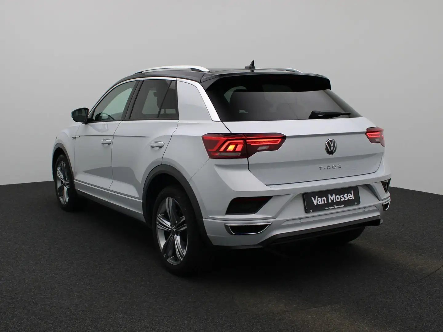 Volkswagen T-Roc 1.5 TSI Sport Business R | R-Line In & Exterieur | Zilver - 2